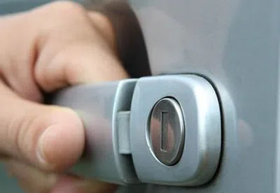 Little Village Locksmith Store Franklin, OH 937-381-8036 - 21-unlock-car